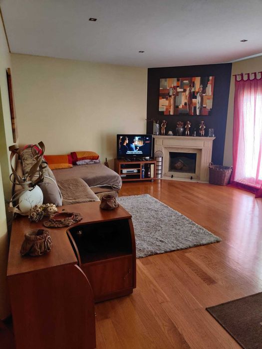 Apartamento T3 bem localizado