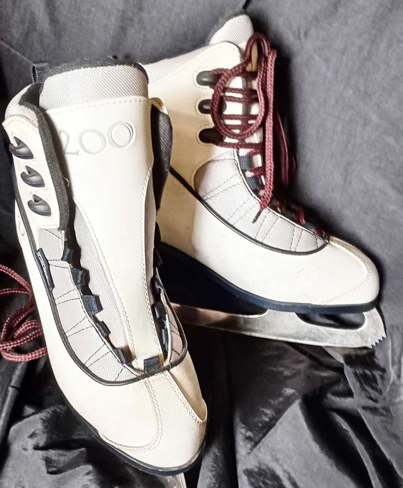 Ковзани CCV CHAMPION DELUXE 200 для дівчаток розмір 6(37),б\в.