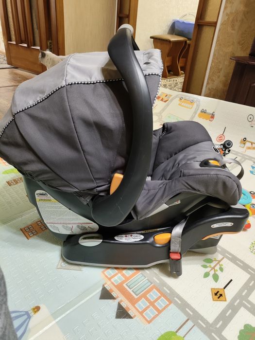 Дитяче автокріслo 0-12 міс. Chicco Keyfit 30 isofix