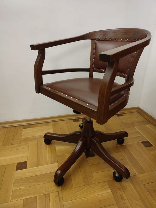 Крісло керівника шкіра