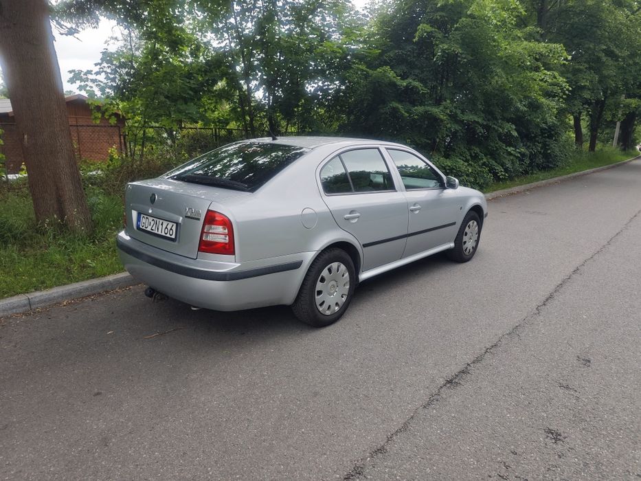 1,6 benzyna/lpg,  dobry samochód