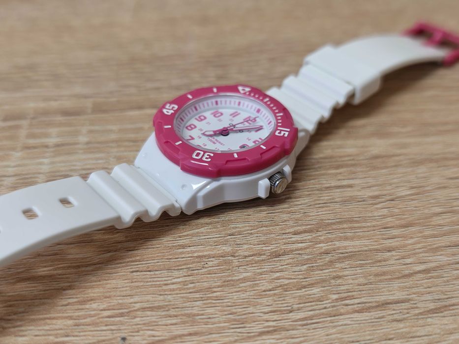 Zegarek Casio LRW-200H-4BVEF