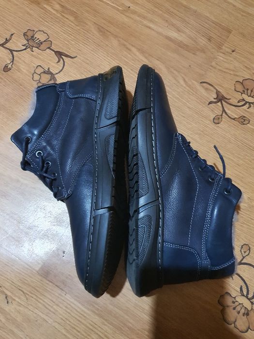 Зимние ботинки продам