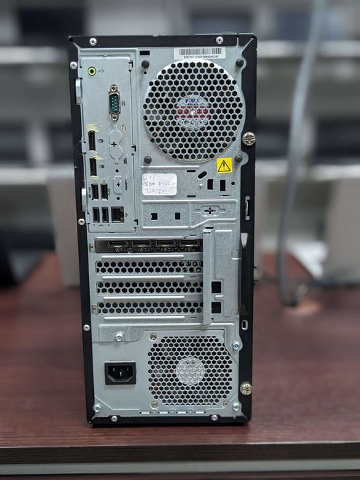Stacja robocza Lenovo ThinkStation P330 Tower Xeon E-2246G 64GB / 256GB SSD / Quadro P4000 – profesjonalna workstation