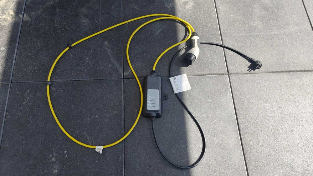 Oryginalna ładowarka BMW Plugin Hybryd 2022