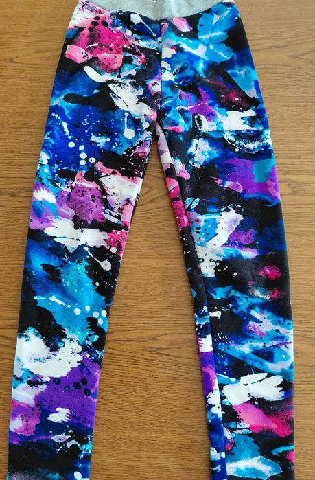 Ciepłe legginsy rozmiar 122-128,