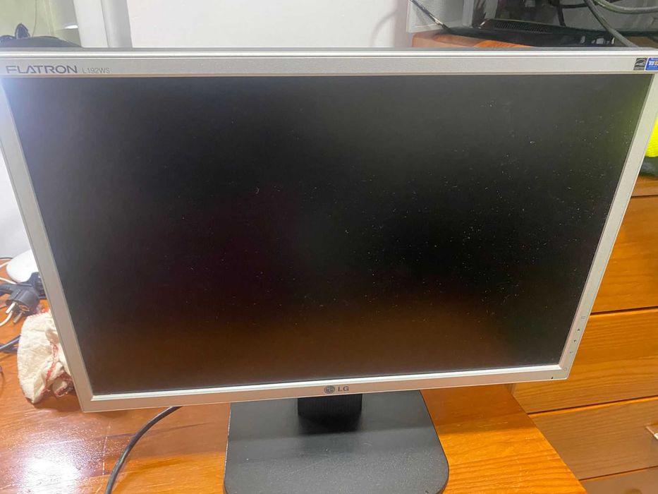 Monitor PC LG em bom estado