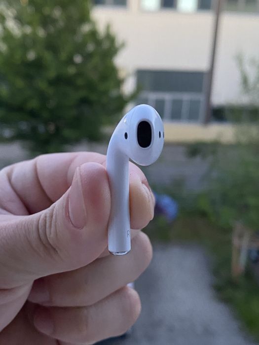 Правий AirPods 2 A2032 A2031 A1602 Ідеальний Стан