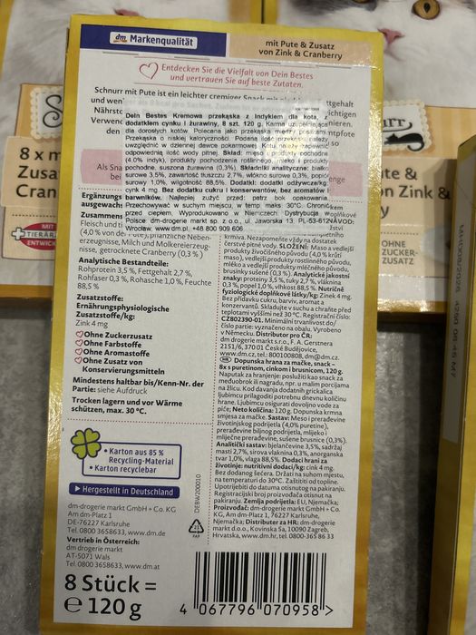 Przekąska dla kotka  z indykiem i żurawiną