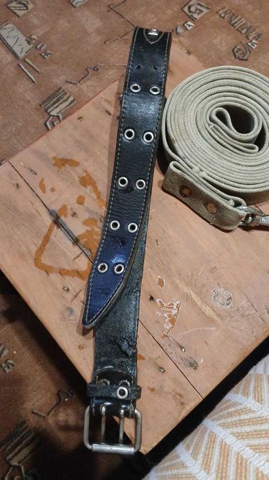 Ошейник кожаный с поводком.