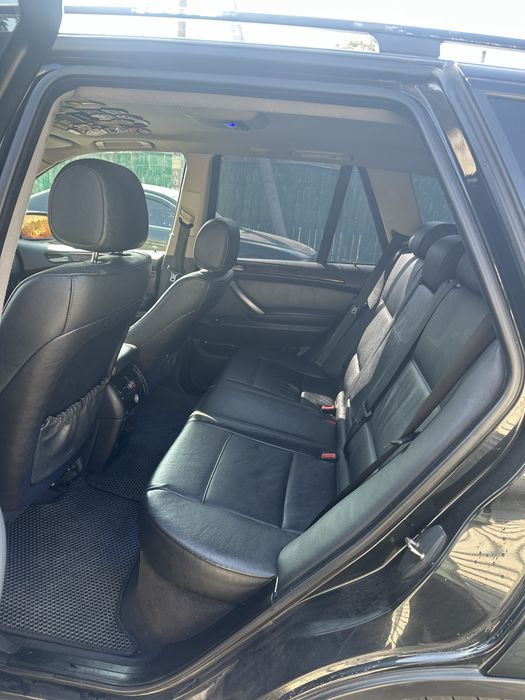 Продам BMW X5 E53
