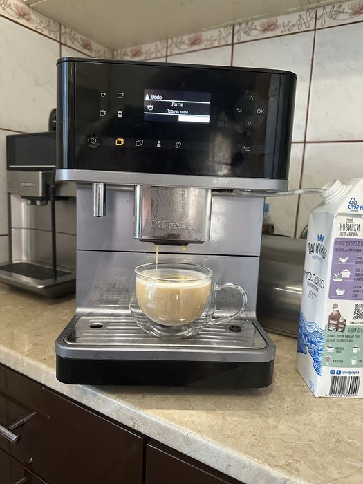 Кавомашина Miele CM6300