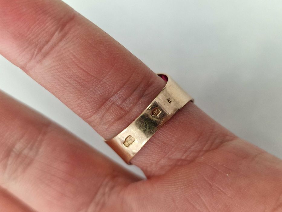 Złoty sygnet męski/ 583/ 6.44 gram/ R18/ ZSRR od 1958 roku/ Korund