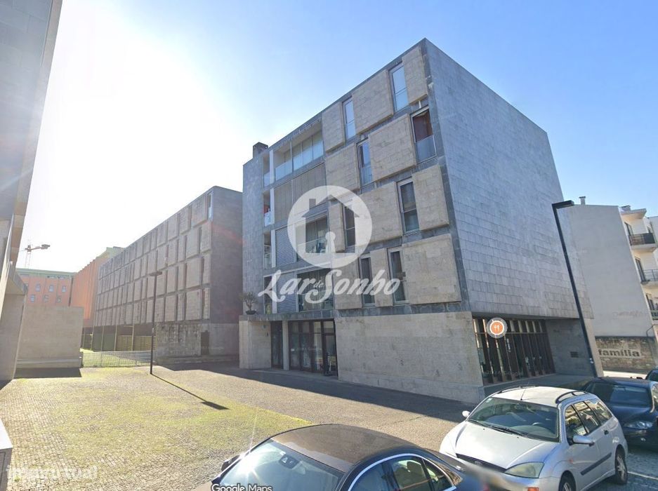 Apartamento T2 com garagem fechada na Póvoa de Varzim