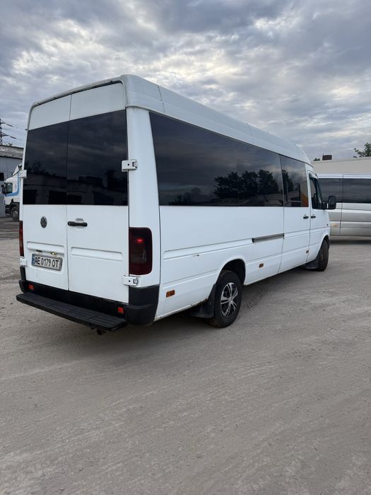 LT 35 пассажир 18+1