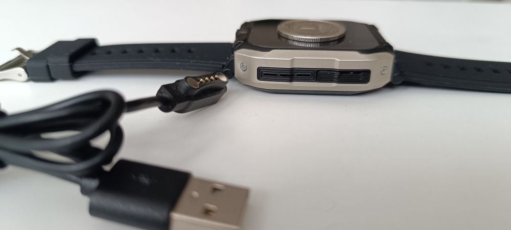 Smartwatch na kartę SIM i WiFi