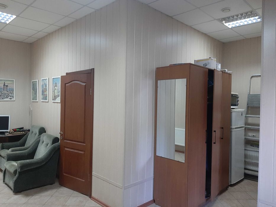 Продаж нежитлової будівлі в Новобавар р-ну  м.Вокзальна - 1832,2 кв.м.