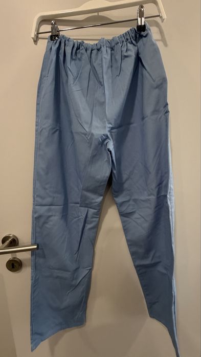 Conjunto azul con o nome ADA