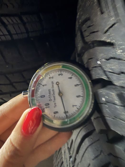 :Opony 215/65/16C Nokian Seasonproof c1 para
