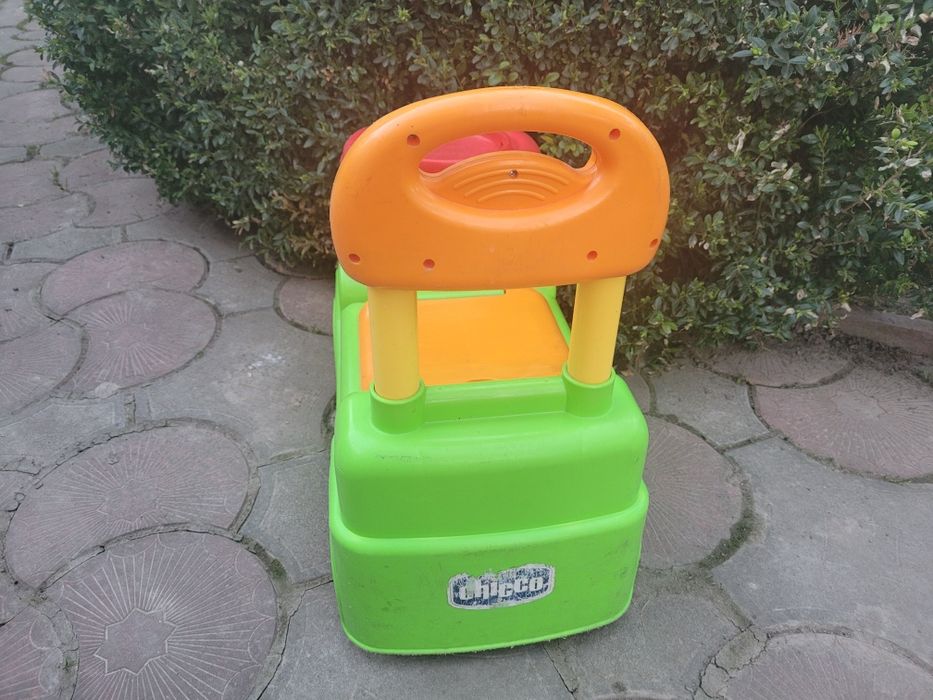 Дитячий потяг- штовхач