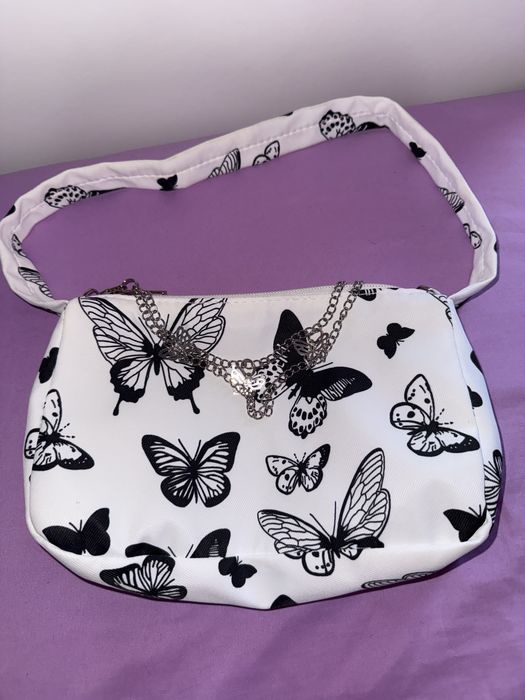 Bolsa da bershka e lefties