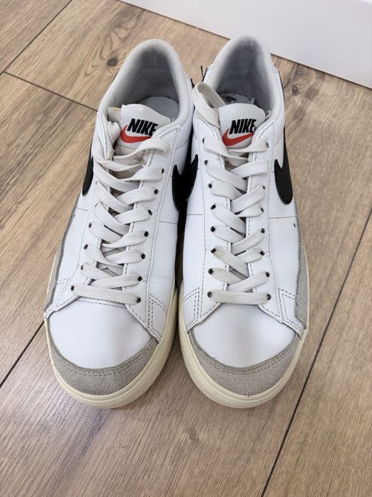 Кросівки Nike жіночі