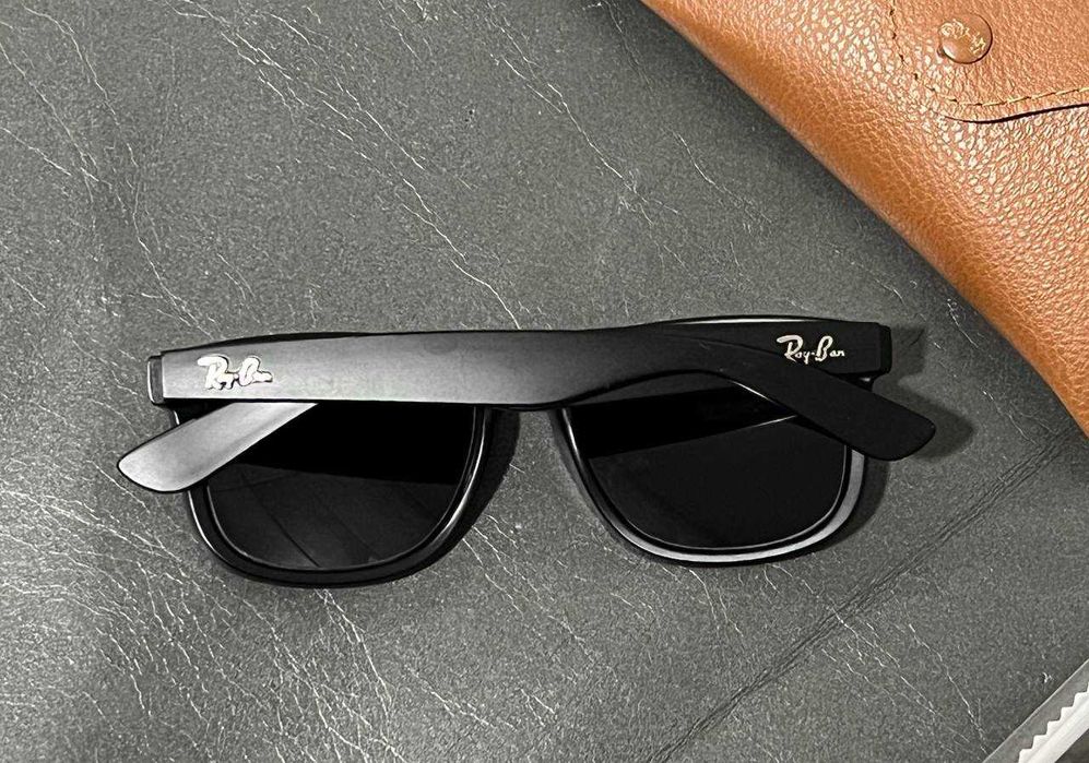 Продаю Ray-Ban Justin RB4165 Matte Black 54мм