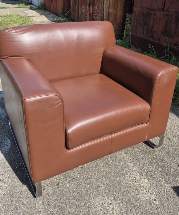 Шкіряні крісла для офісу /дому