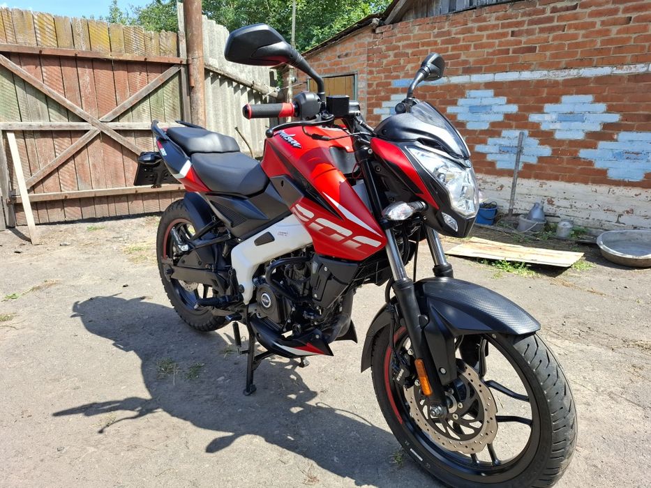 Bajaj pulsar ns 200