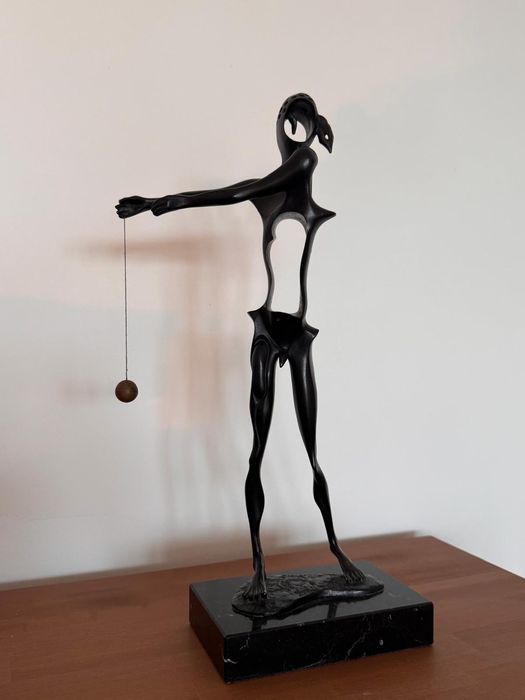 Escultura de Salvador Dalí