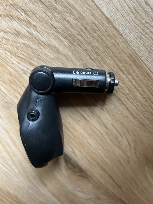 Modulator FM MP3 eCom – odtwarzanie muzyki z USB/SD/MMC w samochodzie