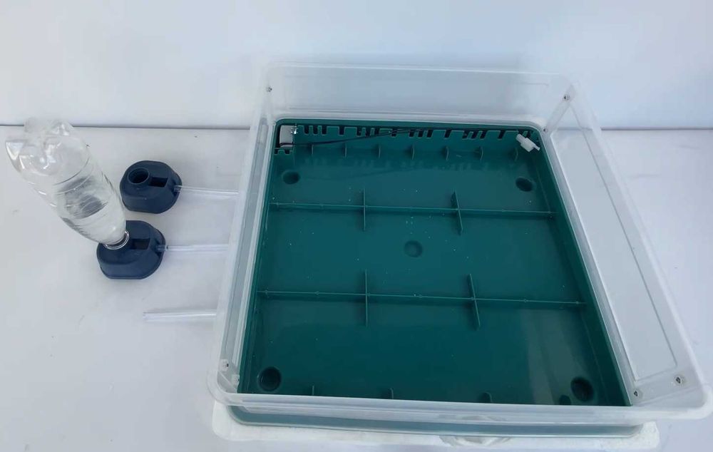 Инкубатор автоматический для птицы 70-G (220/12В). Інкубатор