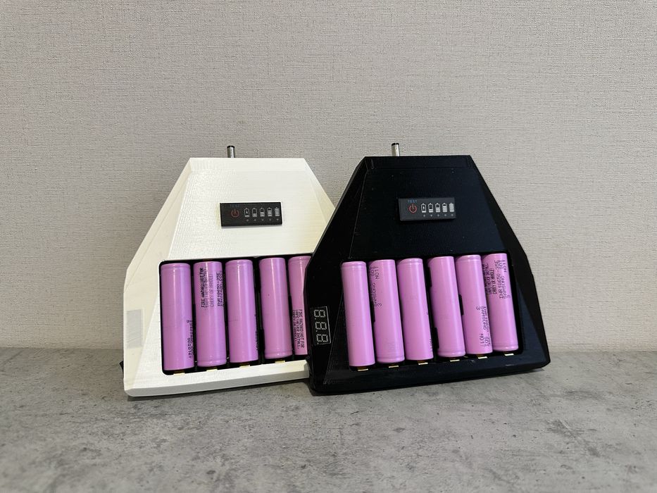 Вбудований Power Bank для Starlink MINI