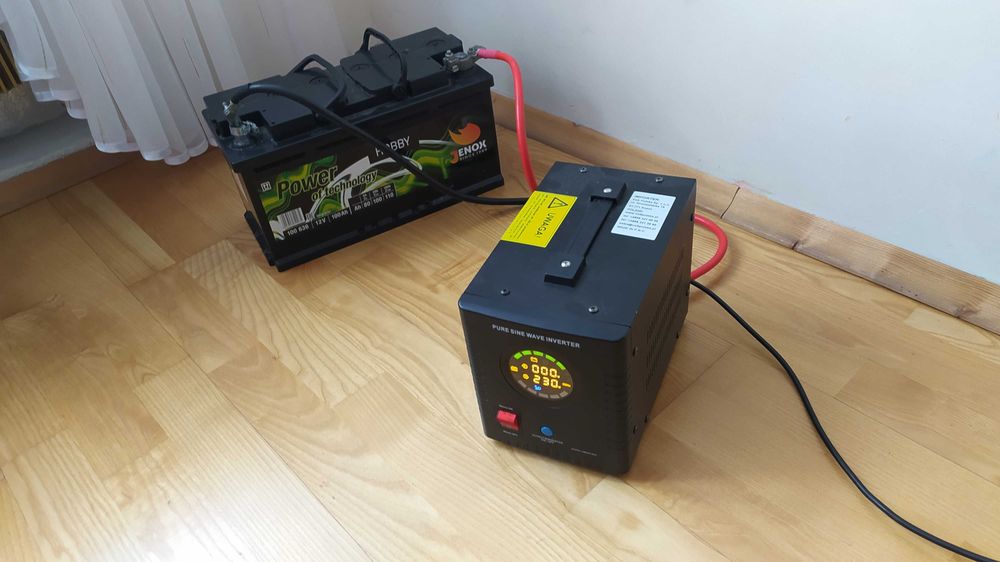 Zasilacza awaryjny VOLT Sinus Pro 800 E /  MaxLink 500W 12V