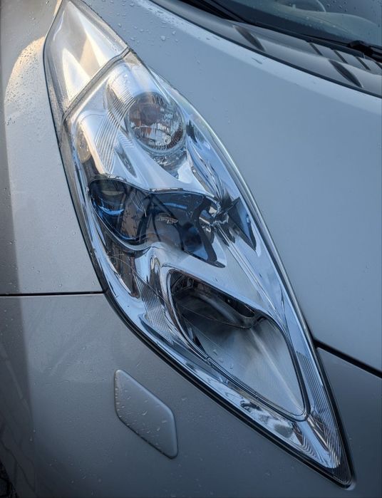 Nissan leaf 2012
