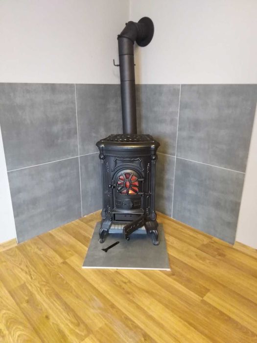 Чавунні пічки, сталеві печі, з варильними поверхнями та комплектучі