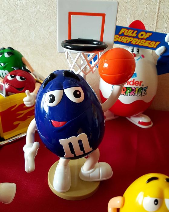 Коллекция Игрушек - Диспенсеров от M&M's