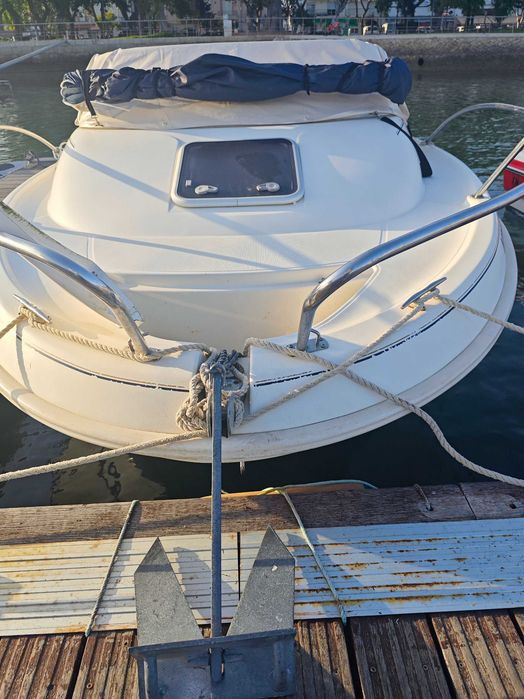 Barco JEANNEAU LEADER 545 - amarração na Marina em Olhão Pontão Nascente