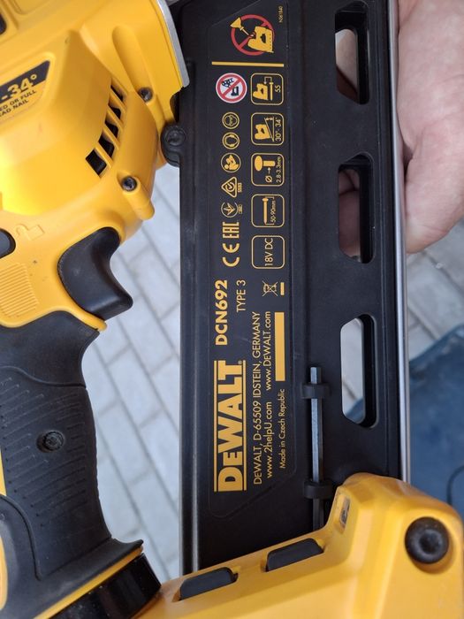 Gwozdziarka DeWalt