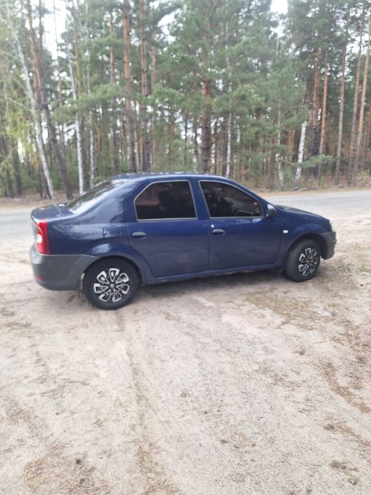 Дачія логан 2008 року випуску 1.4 бензин.