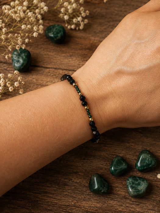 Bransoletka na gumce handmade szmaragd nilu