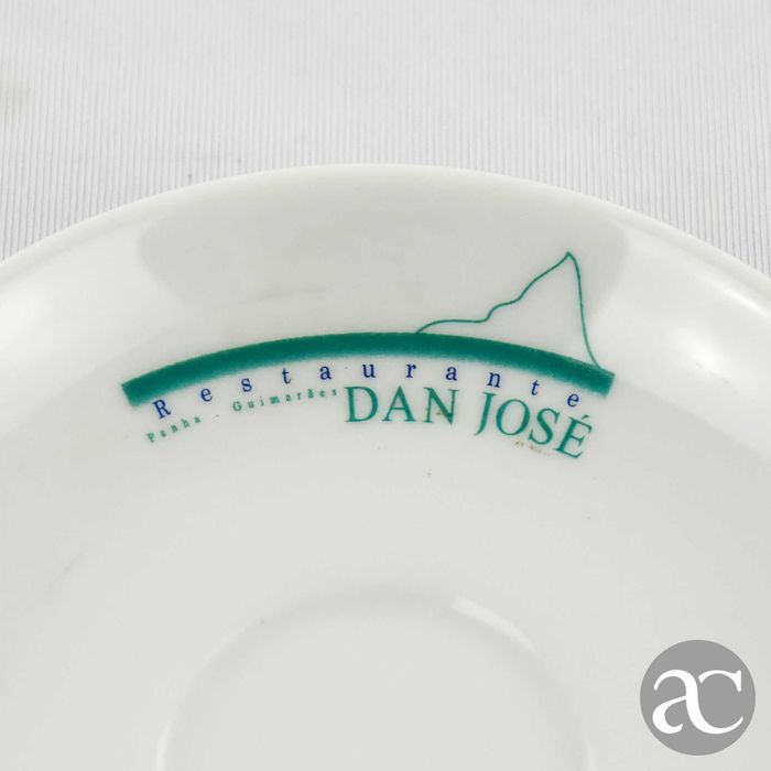 Chávena de café porcelana com publicidade “Restaurante Dam José”