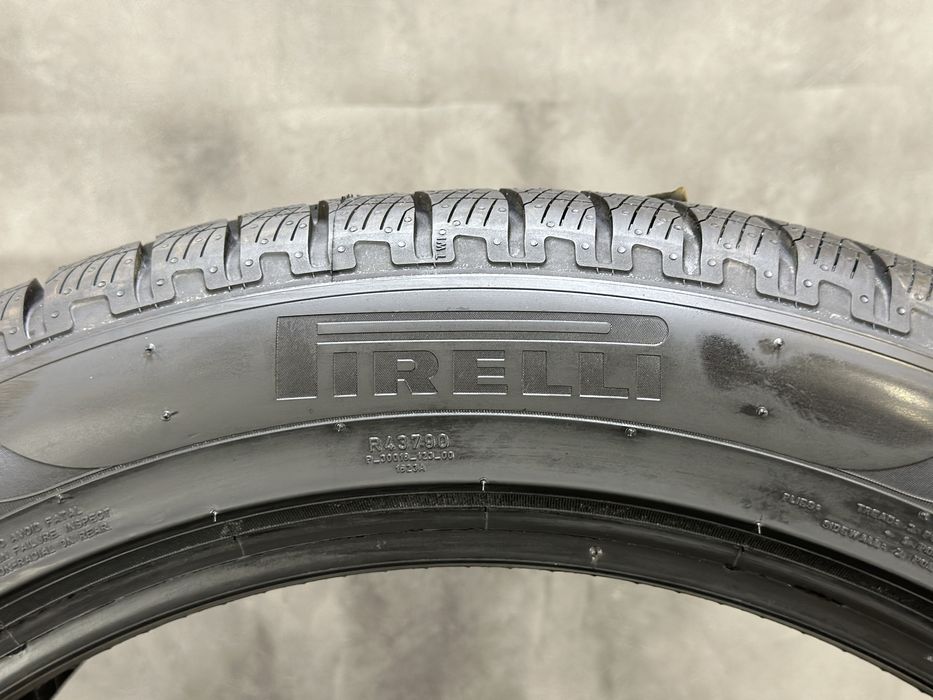 Нові зимові шини Pirelli Scorpion Winter 285/45 R22 114V Land Rover