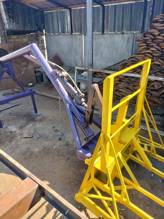 Погрузчик до трактора