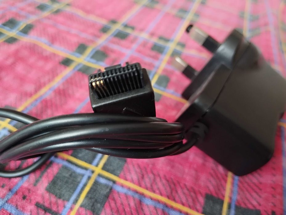 Сетевое зарядное устройство  Ericsson BML 162 088 R1A