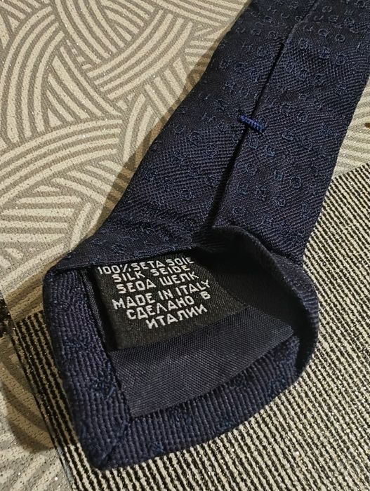 Шёлковый галстук Hugo BOSS made in Italy ОРИГИНАЛ!!!