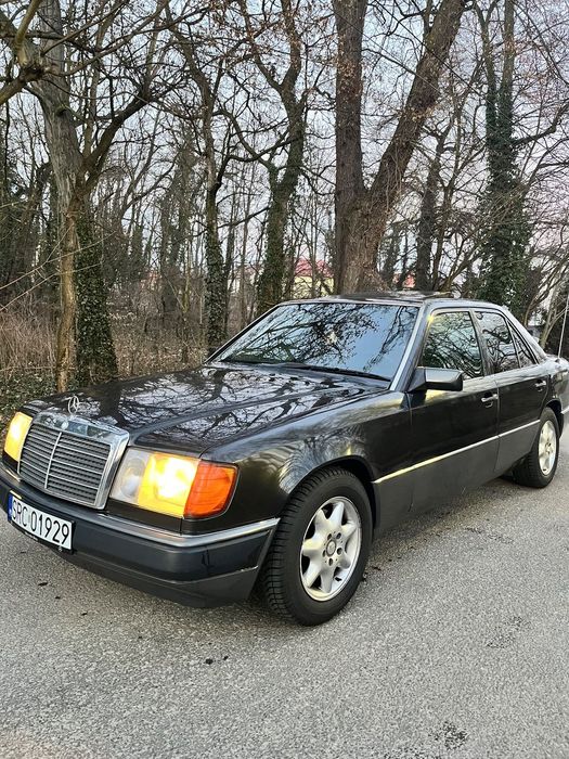Mercedes-Benz W124 (1984-1993) Mercedes W124