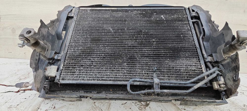 Pas Przedni kompletny Audi A4 B6 8E 1.9 TDI