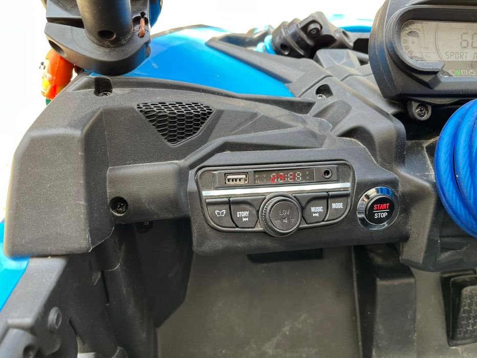 Carro infantil elétrico