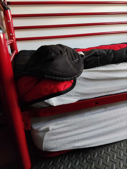 Sofá com cama em baixo